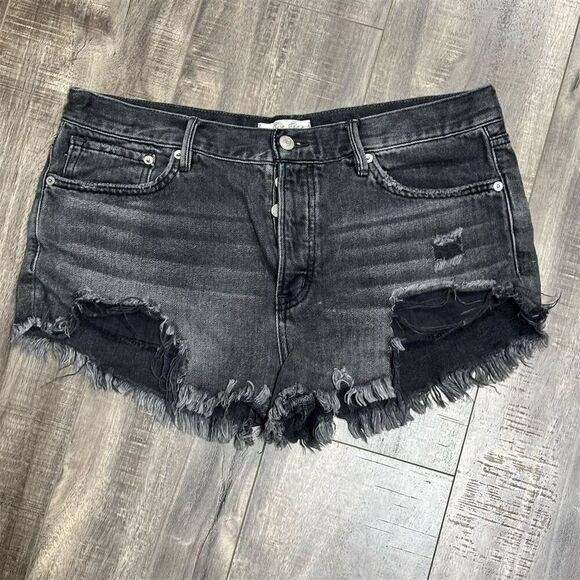 Free People We The Free Women's Black Denim Cut-Off Shorts Size 31 - Picture 3 of 4
